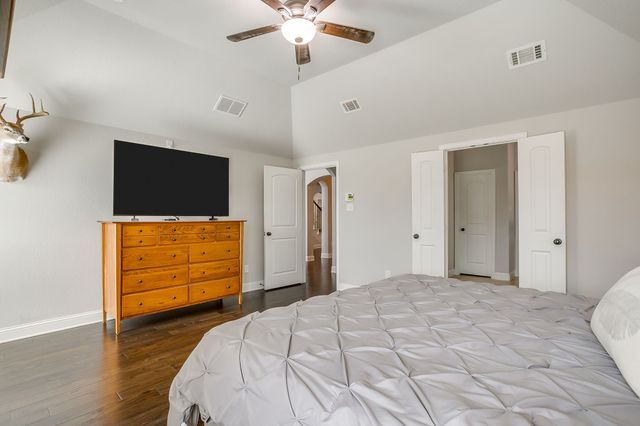 2747 Elmwood Drive, Burleson, TX 76028