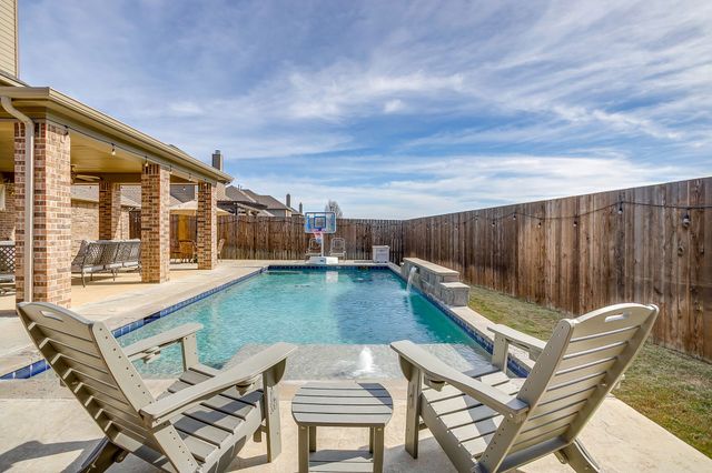 2747 Elmwood Drive, Burleson, TX 76028