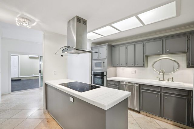 7216 Chimney CORS, Austin, TX 78731