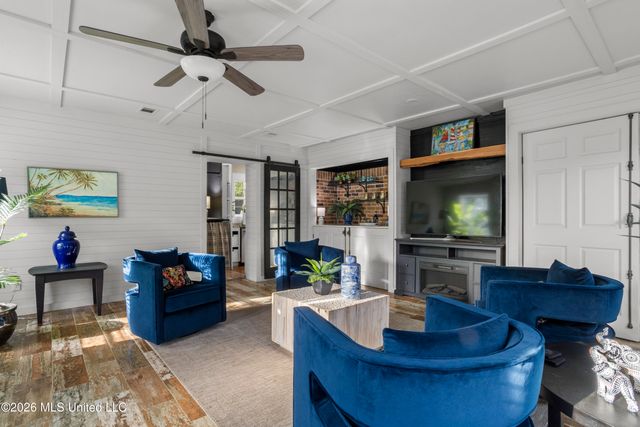 1560 E Second Street, Pass Christian, MS 39571