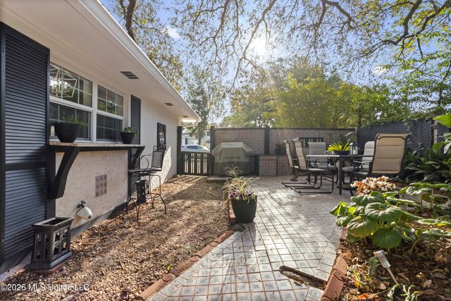 1560 E Second Street, Pass Christian, MS 39571