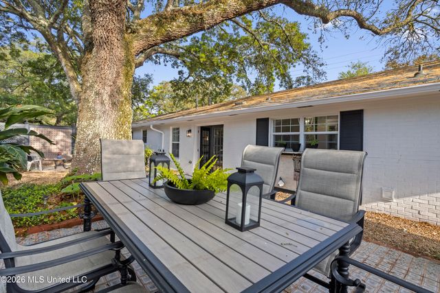 1560 E Second Street, Pass Christian, MS 39571