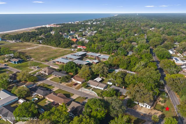 1560 E Second Street, Pass Christian, MS 39571