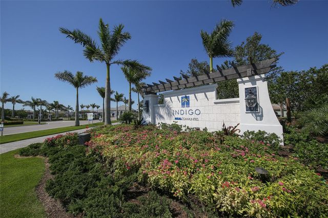 12813 TRUE BLUE CIRCLE, Bradenton, FL 34211