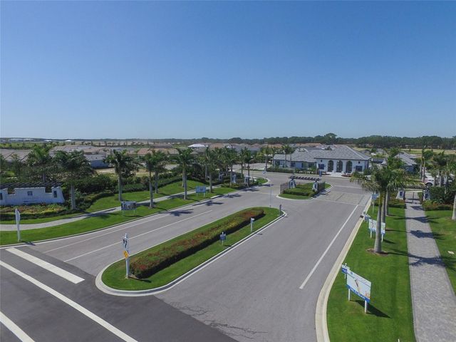 12813 TRUE BLUE CIRCLE, Bradenton, FL 34211