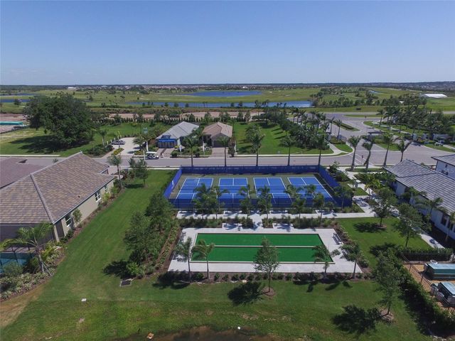 12813 TRUE BLUE CIRCLE, Bradenton, FL 34211