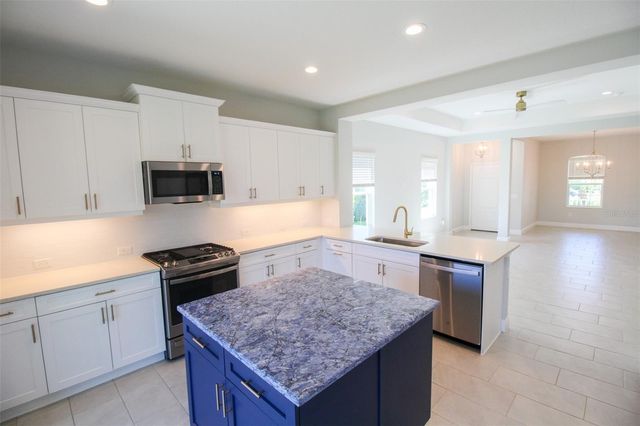 12813 TRUE BLUE CIRCLE, Bradenton, FL 34211