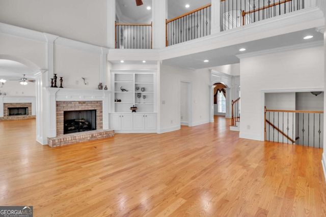 1020 Cranbrook Glen Lane, Snellville, GA 30078