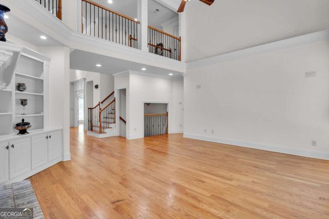 1020 Cranbrook Glen Lane, Snellville, GA 30078