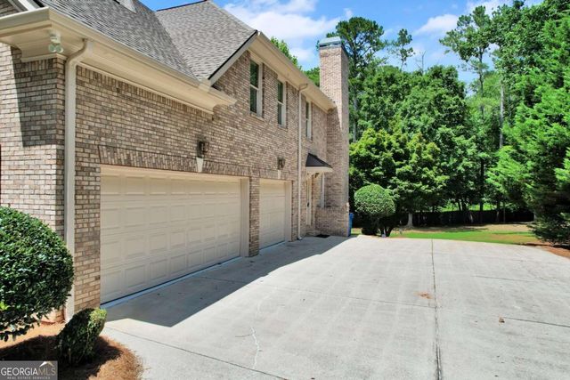 1020 Cranbrook Glen Lane, Snellville, GA 30078