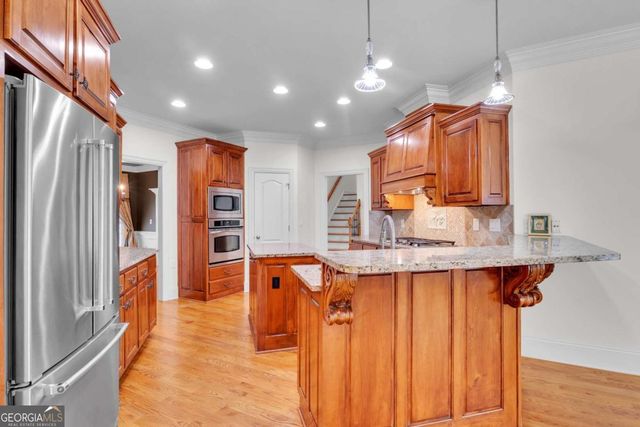 1020 Cranbrook Glen Lane, Snellville, GA 30078