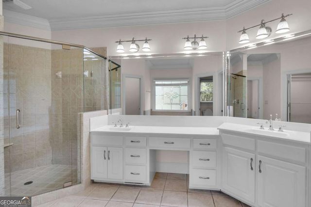 1020 Cranbrook Glen Lane, Snellville, GA 30078