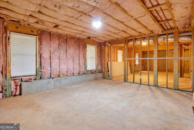 1020 Cranbrook Glen Lane, Snellville, GA 30078