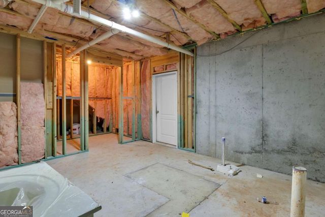 1020 Cranbrook Glen Lane, Snellville, GA 30078