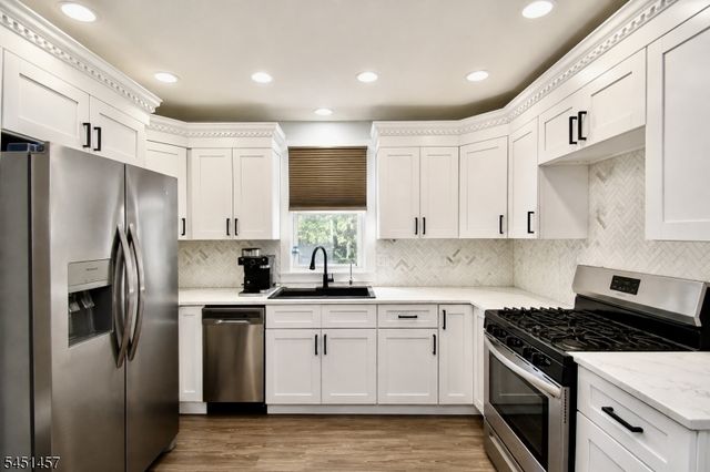 338 Delmore Ave, South Plainfield Boro, NJ 07080