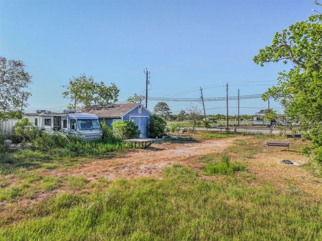2375 E Fm 517, San Leon, TX 77539
