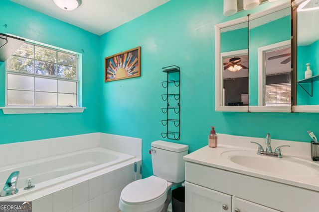512 E William Avenue, Kingsland, GA 31548