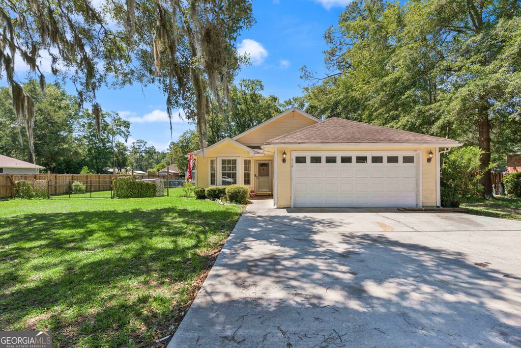 512 E William Avenue, Kingsland, GA 31548