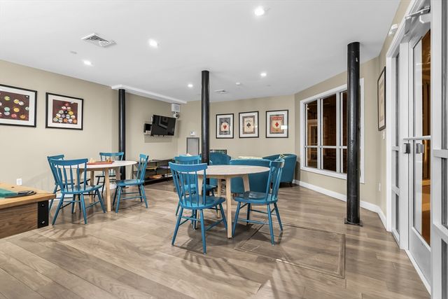 130 John St 216, Lowell, MA 01852