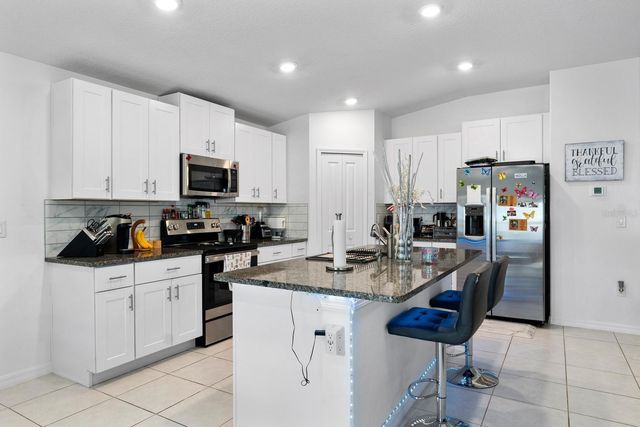 32024 HAWTHORNE COTTAGE PLACE, San Antonio, FL 33576