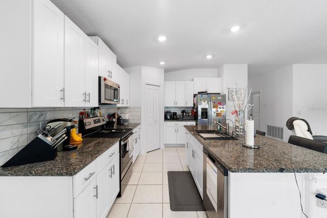 32024 HAWTHORNE COTTAGE PLACE, San Antonio, FL 33576