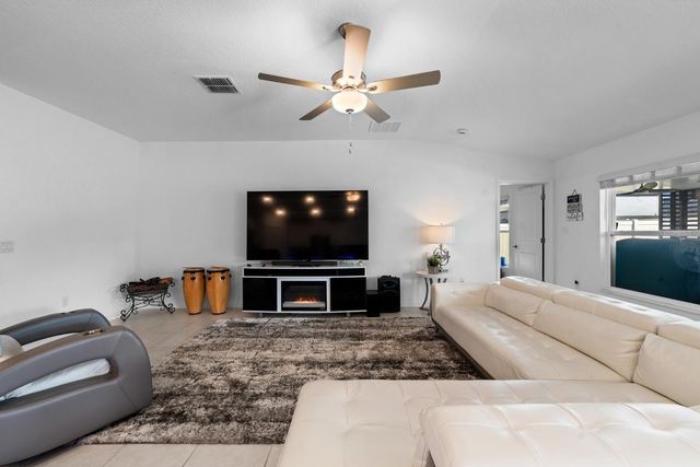 32024 HAWTHORNE COTTAGE PLACE, San Antonio, FL 33576