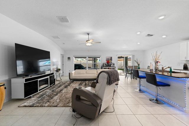 32024 HAWTHORNE COTTAGE PLACE, San Antonio, FL 33576