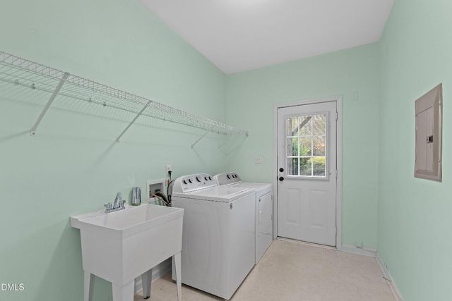 215 N Dixon Avenue, Cary, NC 27513