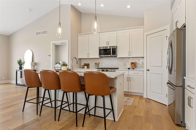 11913 Smithfield Drive, Holland, MI 49424