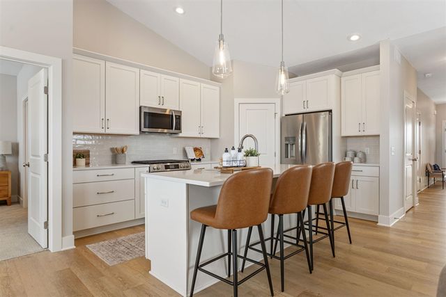 11913 Smithfield Drive, Holland, MI 49424