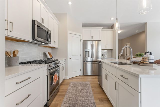 11913 Smithfield Drive, Holland, MI 49424