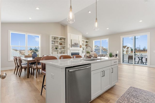 11913 Smithfield Drive, Holland, MI 49424