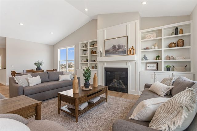 11913 Smithfield Drive, Holland, MI 49424