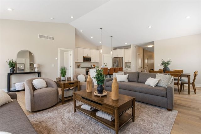 11913 Smithfield Drive, Holland, MI 49424