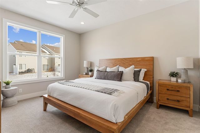 11913 Smithfield Drive, Holland, MI 49424