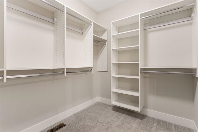 11913 Smithfield Drive, Holland, MI 49424