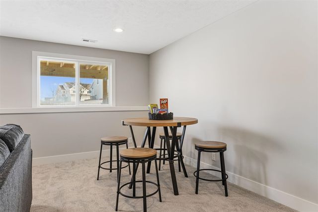 11913 Smithfield Drive, Holland, MI 49424