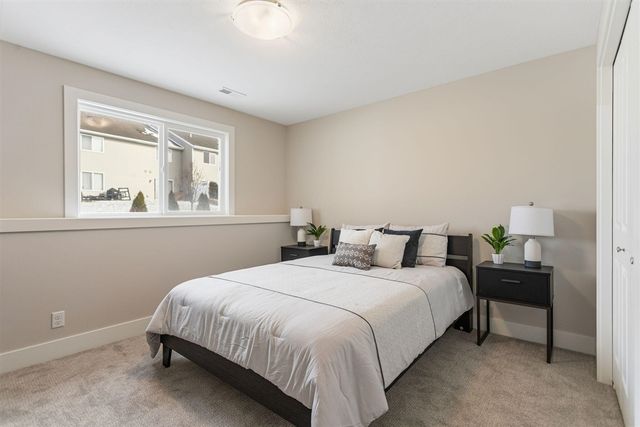 11913 Smithfield Drive, Holland, MI 49424