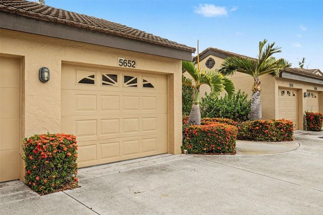 5652 ASHTON LAKE DRIVE 5652, Sarasota, FL 34231