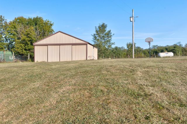 223 Lower Sharpsburg Road, Sharpsburg, KY 40374