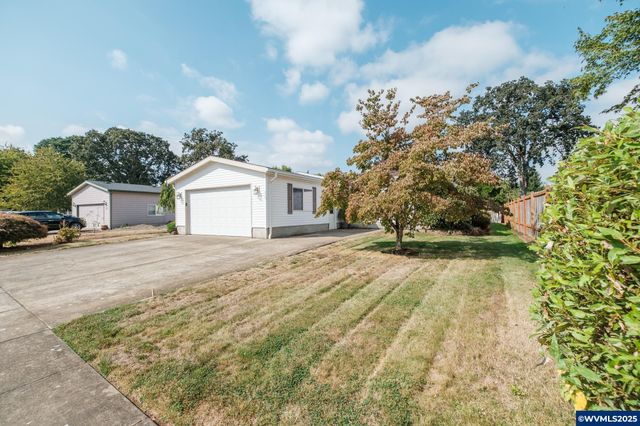 430 Oakdale Ct, Jefferson, OR 97352