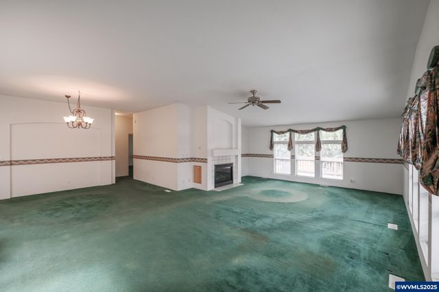 430 Oakdale Ct, Jefferson, OR 97352