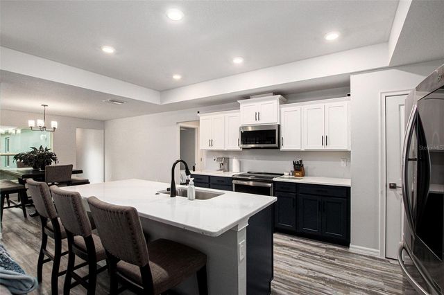 128 CYPRESS BOULEVARD E, Homosassa, FL 34446