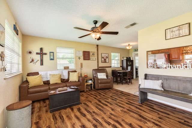 619 S Wilson Street, Brazoria, TX 77422