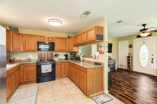 619 S Wilson Street, Brazoria, TX 77422