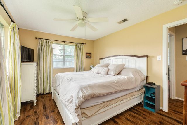 619 S Wilson Street, Brazoria, TX 77422