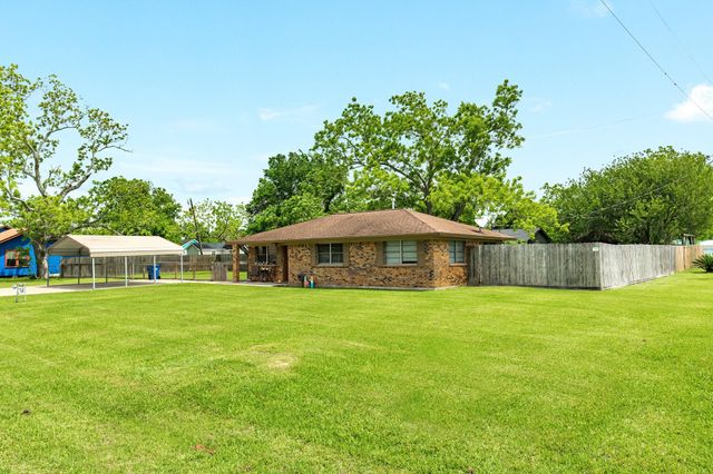 619 S Wilson Street, Brazoria, TX 77422