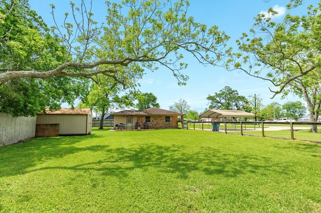 619 S Wilson Street, Brazoria, TX 77422