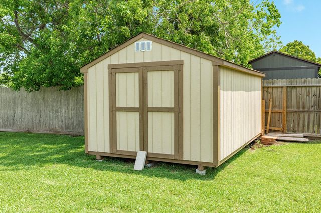 619 S Wilson Street, Brazoria, TX 77422