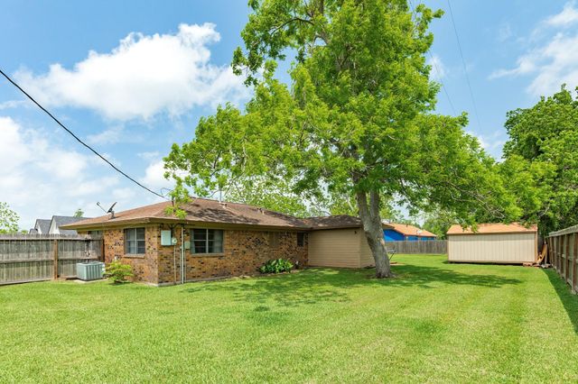 619 S Wilson Street, Brazoria, TX 77422